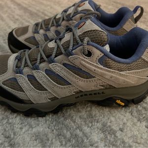 NIB MERRELL MOAB 3 WOMENS HIKING SHOES 8.5 M aluminum/marlin